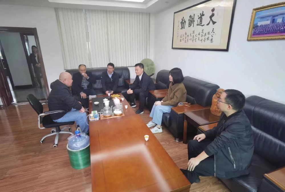 漳平市人民政府黨組成員，副市長(zhǎng)程瀟坦同志等一行五人，蒞臨福建瑞森新材料股份有限公司指導(dǎo)參觀(guān)